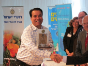  بالفيديو: تكريم المربي د.فريد حمدان في احتفال بمركز بيرس بمدينة يافا 